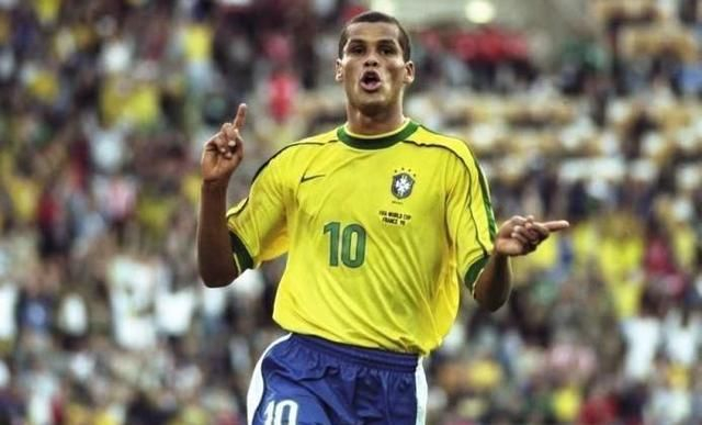 在布拉沃职 在布拉沃职