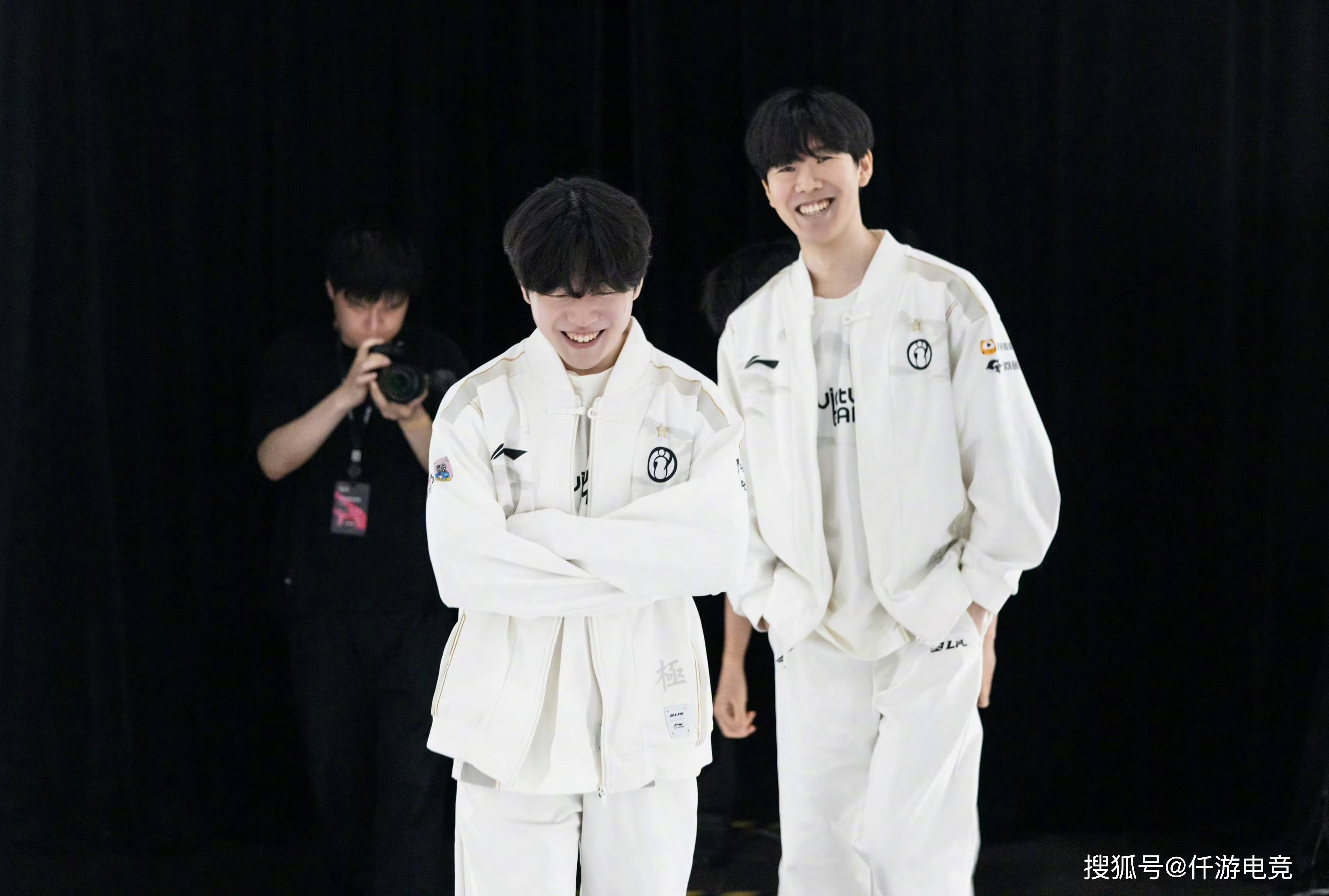 牢占据榜首 牢占据榜首