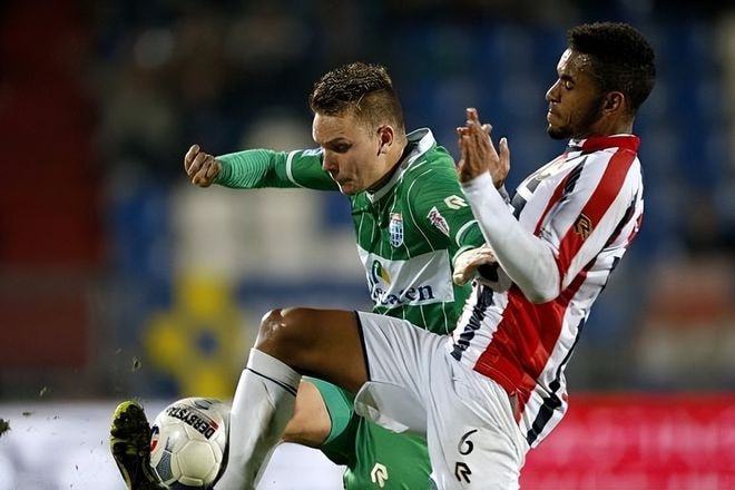 队产生深远 队产生深远